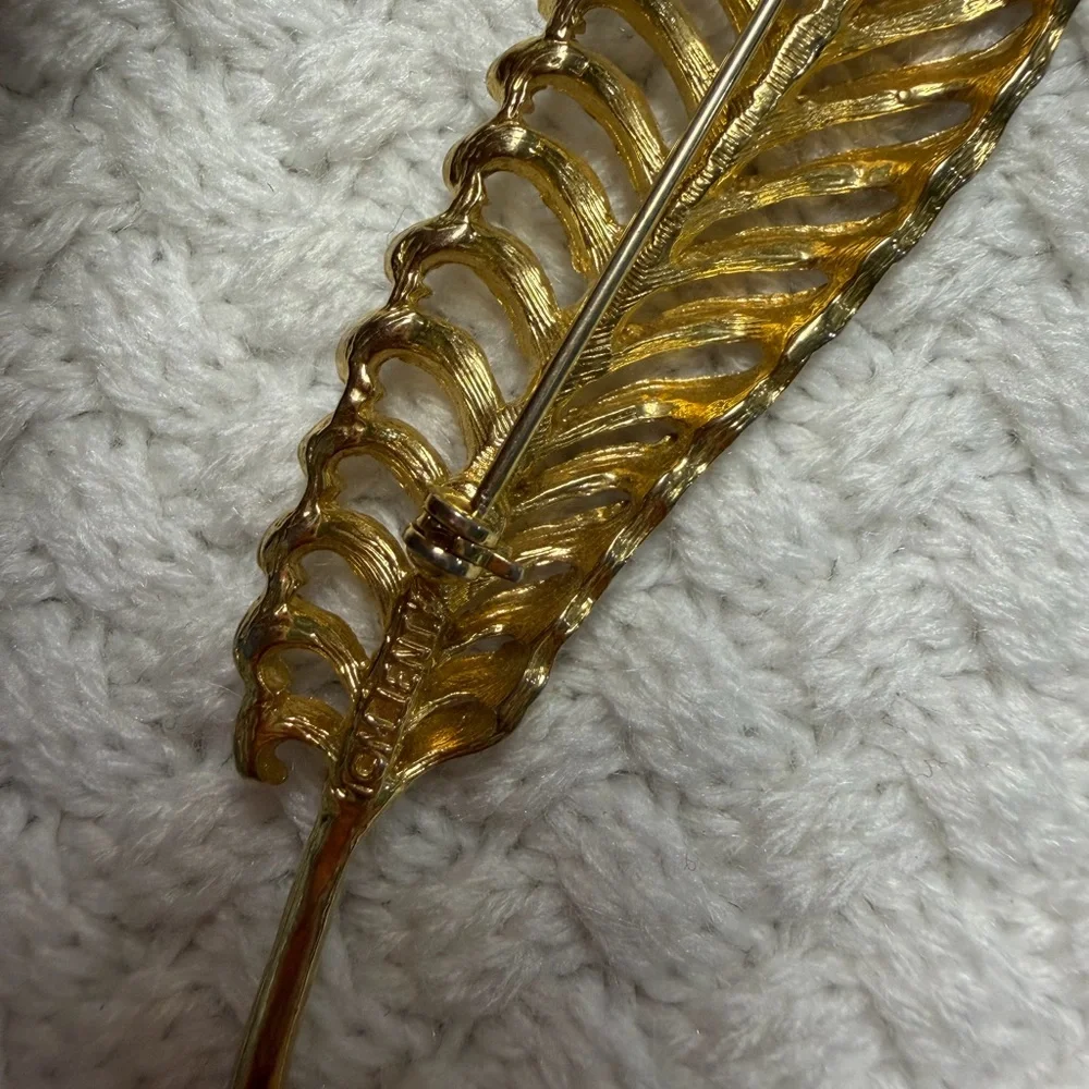 Gold Leaf Design Brooch